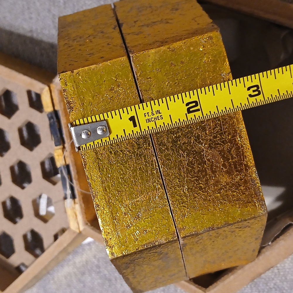 Gold Hexagonal Décor Box - Picture 5 of 6